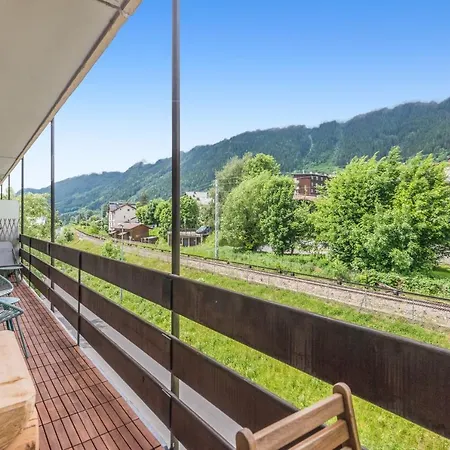 Superb With Balcony In Close To The Mont Blanc - Welkeys